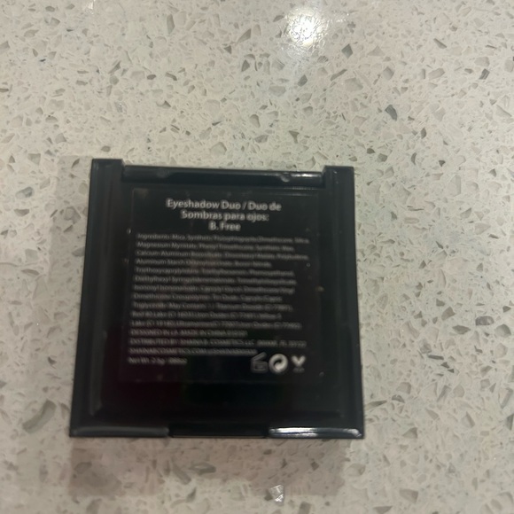 Shaina B. Eyeshadow duo!! - Picture 3 of 3